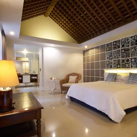 The One Astana Villa Sanur  Luaran gambar